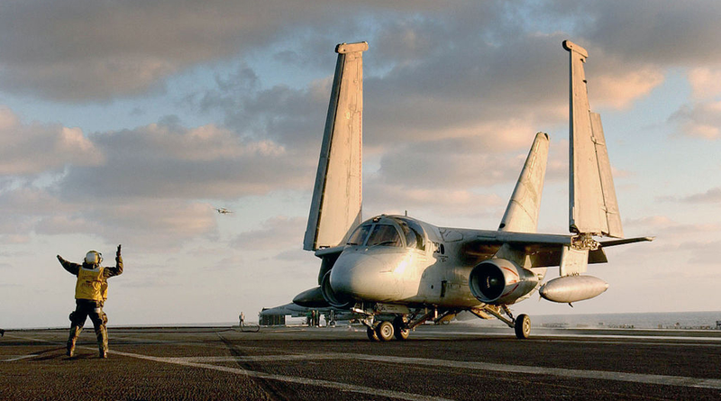 Illustration for article titled The U.S. Navy Says A Final Goodbye To The Under-Appreciated S-3 VikingÂ